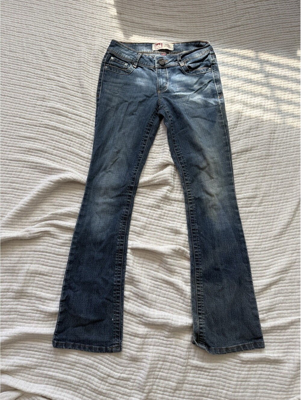 LEI Ashley Low Rise Bootcut Flare Jeans Size 3 Distressed Baddie Y2K